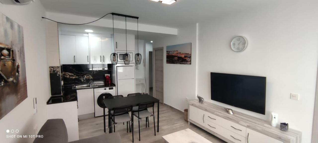 Apartamentos Sol Y Luna Conil 科尼尔-德拉弗龙特拉 外观 照片