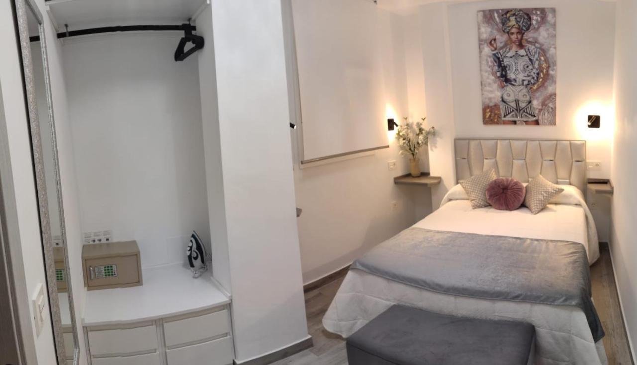 Apartamentos Sol Y Luna Conil 科尼尔-德拉弗龙特拉 外观 照片