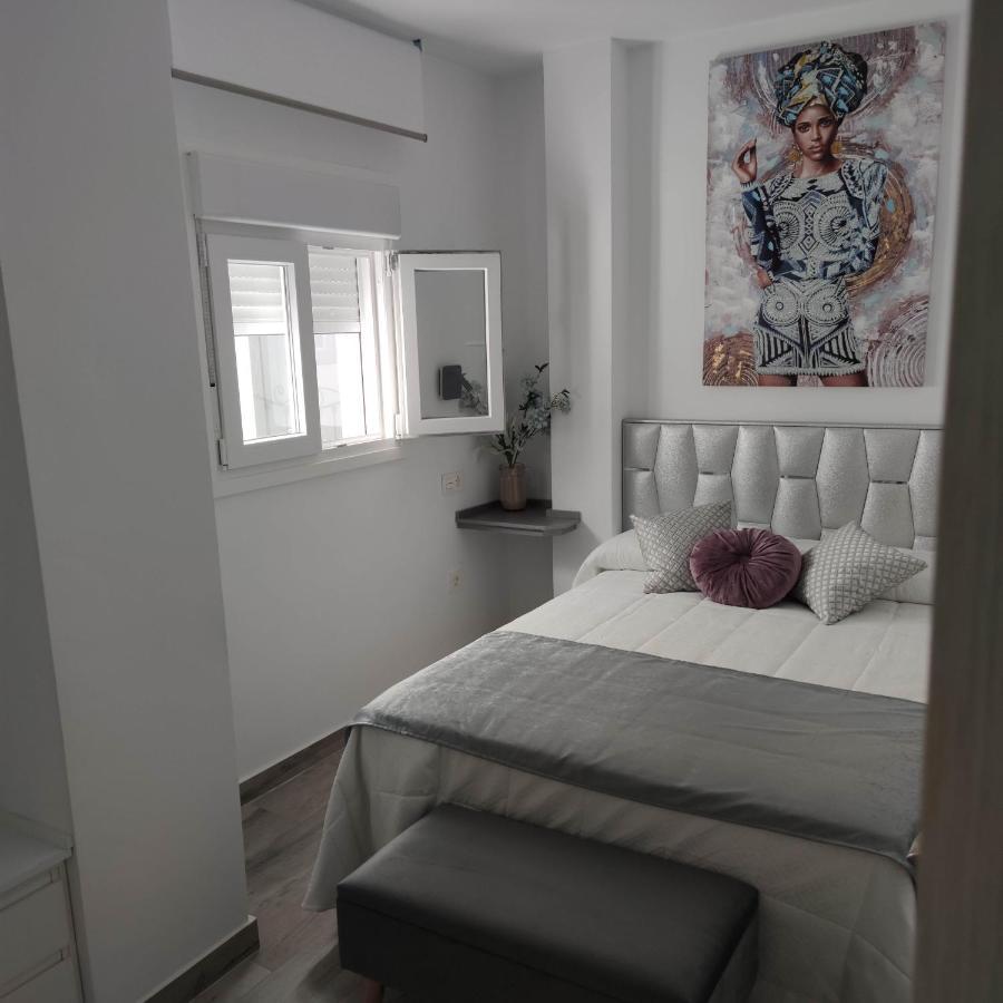 Apartamentos Sol Y Luna Conil 科尼尔-德拉弗龙特拉 外观 照片